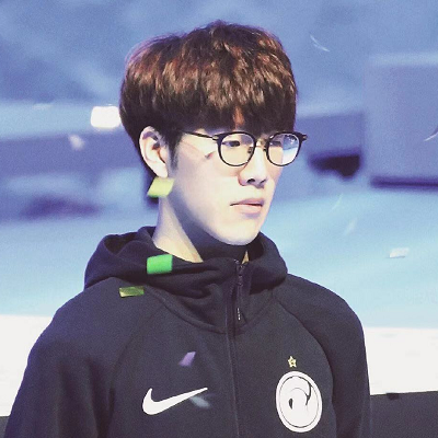 LPL夏季赛W3D5：D组大乱斗！WBG面临晋级登峰组关键之战